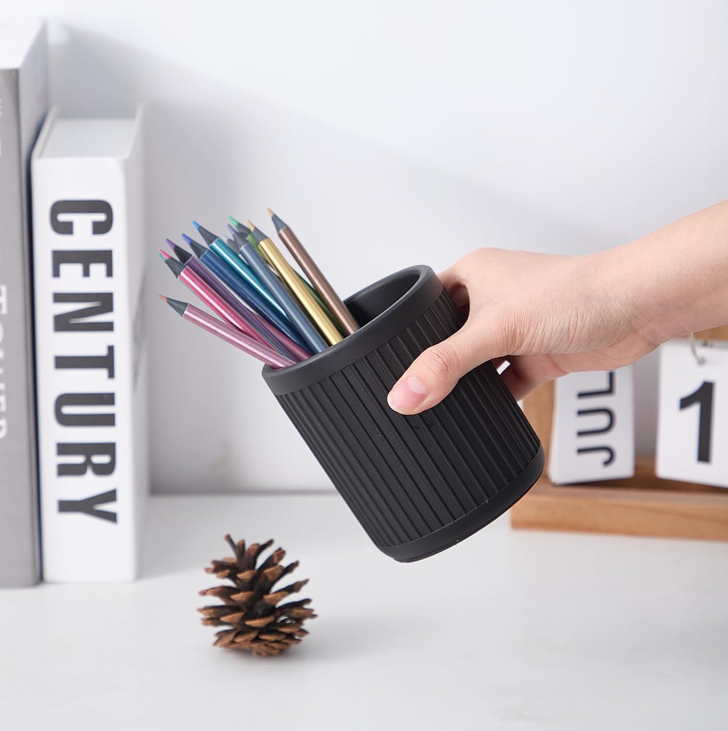 Black Vertical - striped Simple Pen Holder: Essential for Modern - style Desk Organization